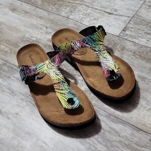 American Eagle Tropical Fern Thong Sandals